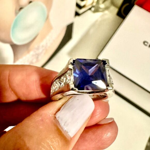 Cubic Zirconia womens blue white square cushion sterling silver .925 ring size 6 - Picture 2 of 6